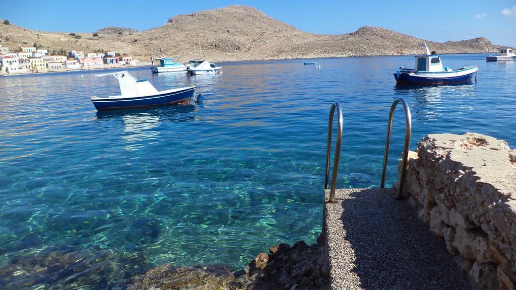 Villa Skiadeni Chalki Town الغرفة الصورة